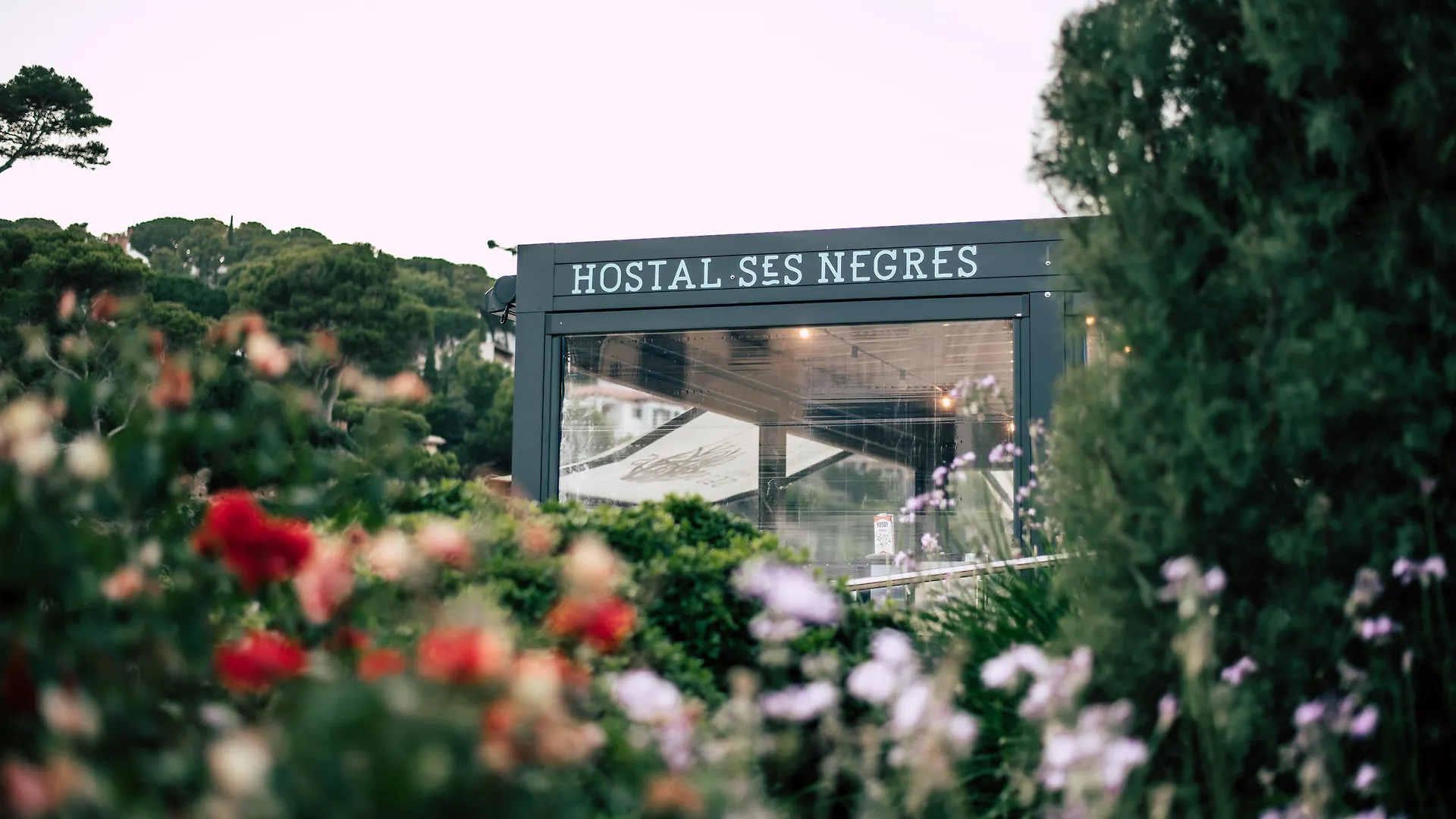 Hostal Ses Negres Begur 2*,